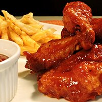 Alitas + Papas Fritas